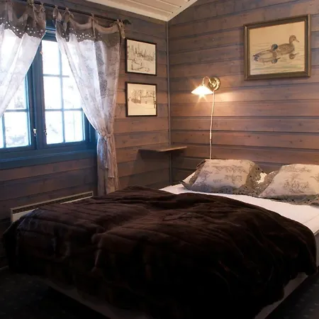 Sorlia Lodge *